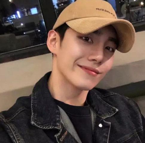 吃瓜娱乐微博头像男,揭秘吃瓜娱乐界男星们的微博头像魅力  第2张